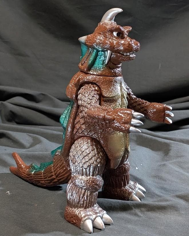 ゴメス「ウルトラＱ」登場怪獣（やまなや怪獣郷）ソフビフィギュア