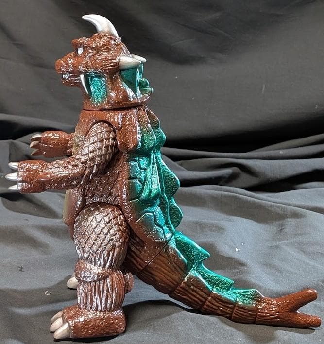 ゴメス「ウルトラＱ」登場怪獣（やまなや怪獣郷）ソフビフィギュア