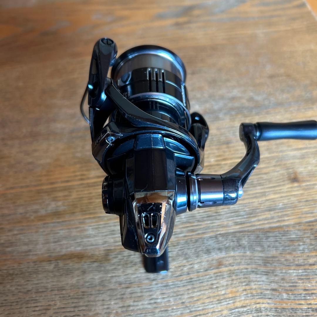 SHIMANO 19 Vanquish C2000SSS スピニングリール