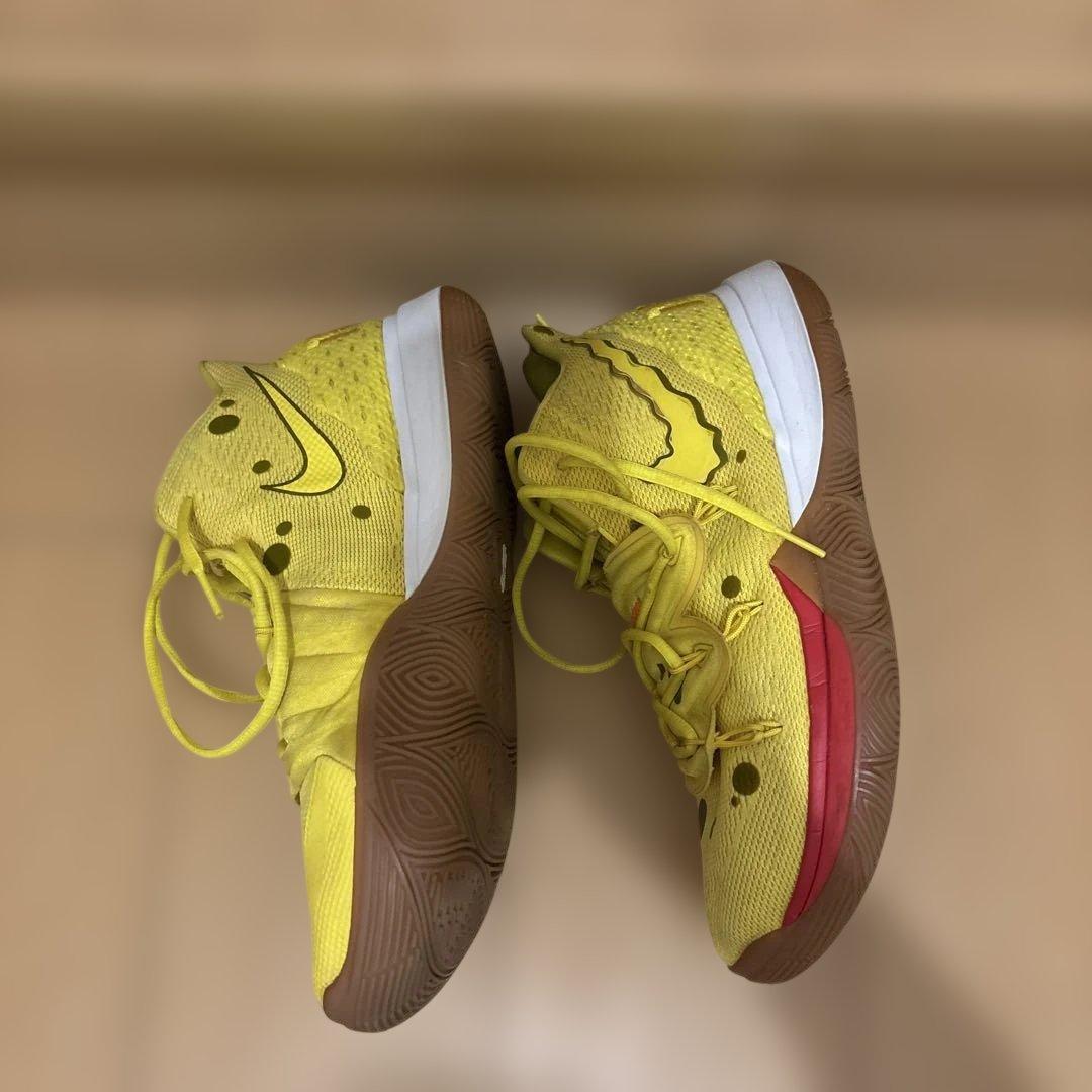 Nike カイリー5 スポンジボブ