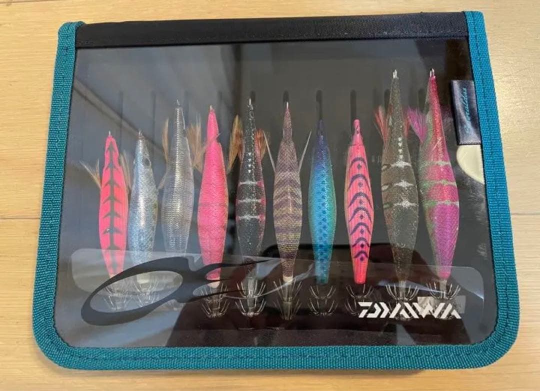 【新品未使用】ダイワ(DAIWA)エメラルダス エギケース&エギセット