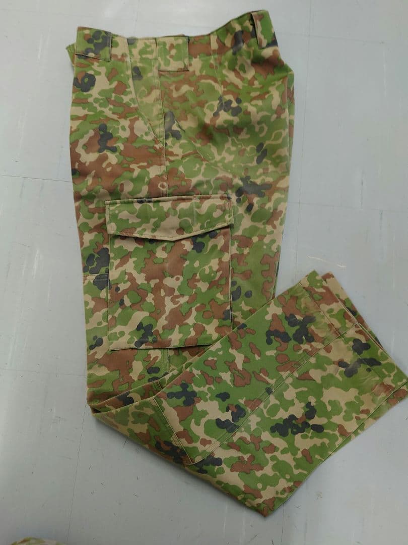 迷彩 戦闘服 上着とズボンのセット