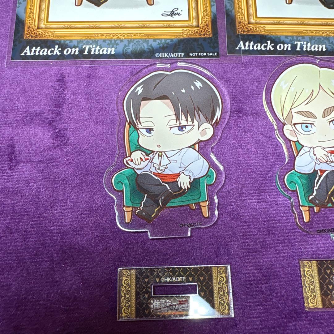 進撃の巨人 Ouchi de オウチデ　アクスタ　エルヴィン　リヴァイ