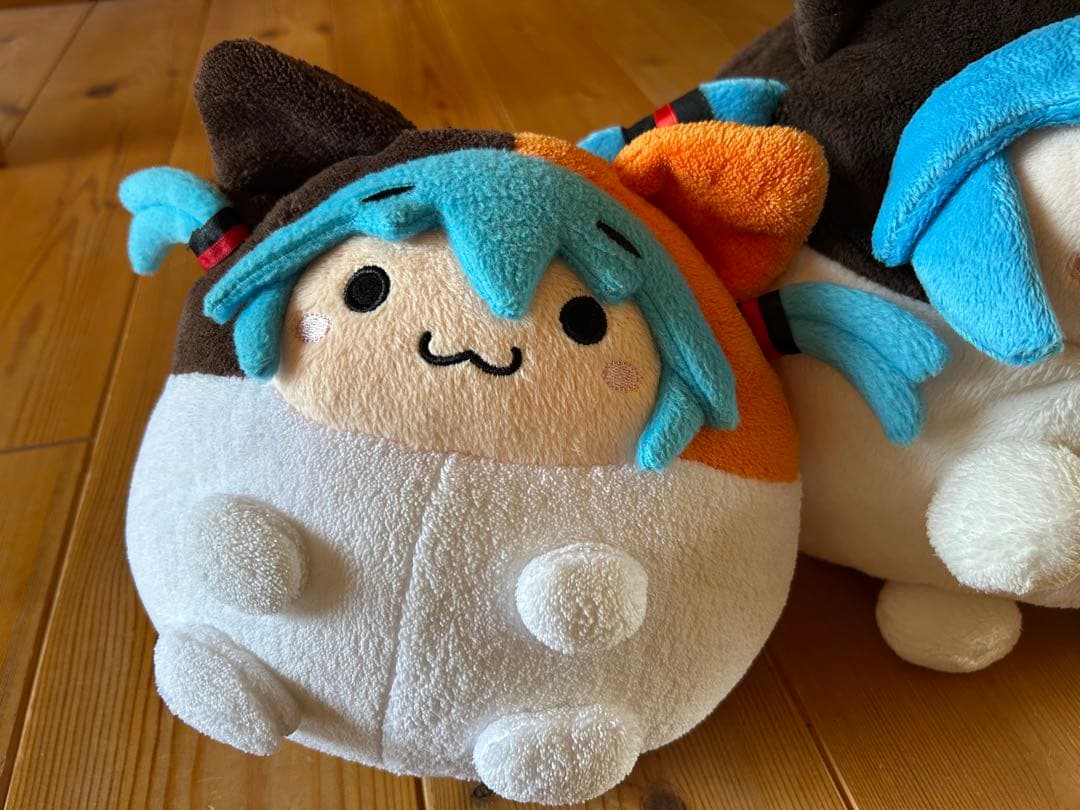 初音ミク　まるくなる　ぬいぐるみ大小2体セット