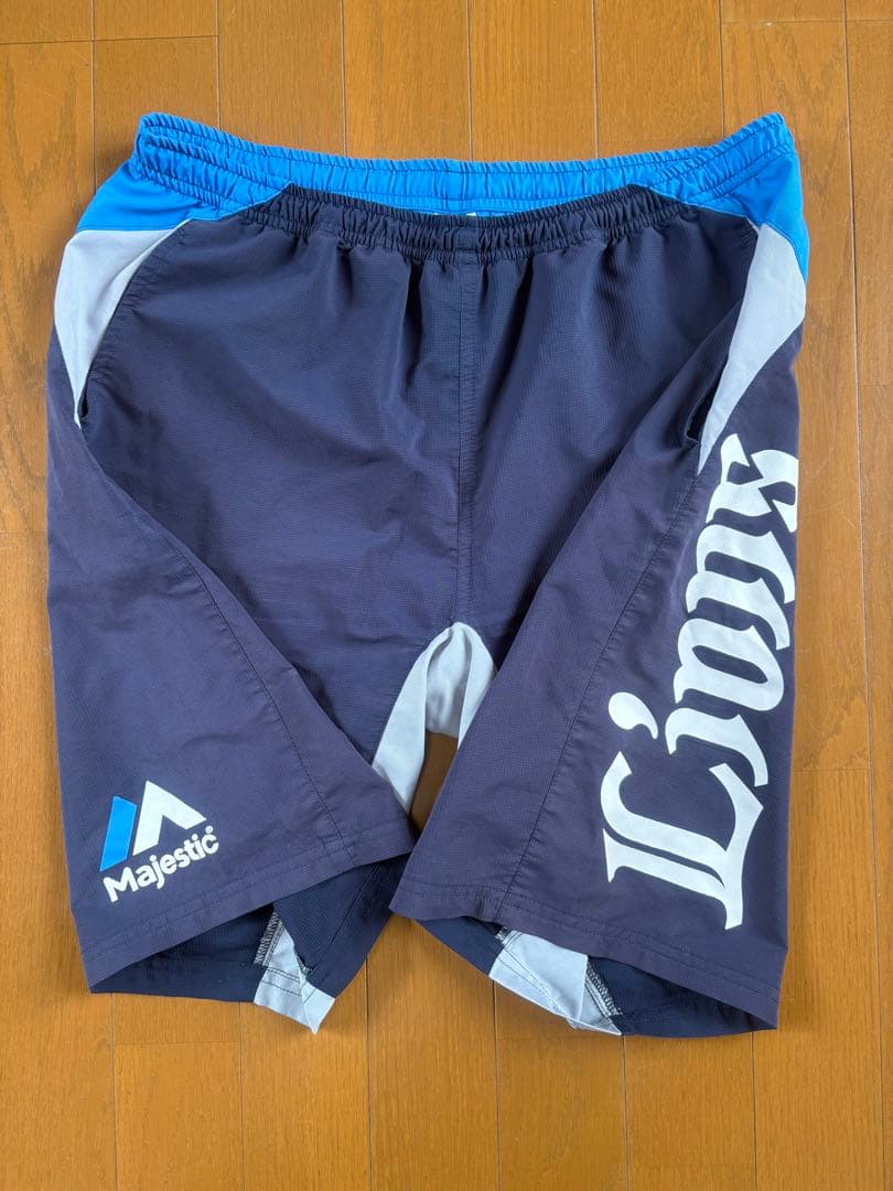 《値下げしました》西武ライオンズ　半袖シャツ　ハーフパンツ　上下セット　Lサイズ