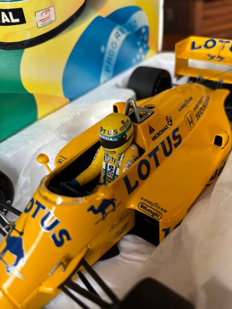 ミニカットLOTUS HONDA 99T 1987 1/18