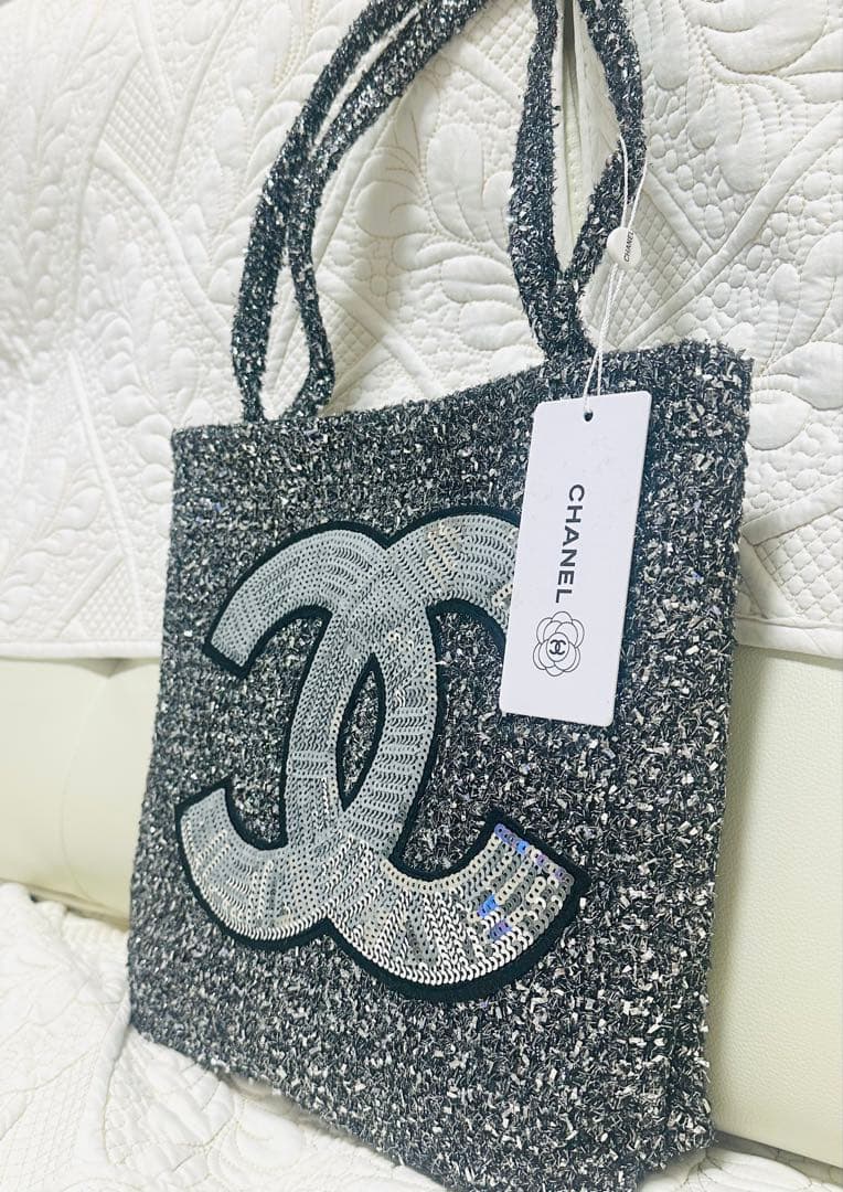 CHANEL スパンコール トートバッグ グレー　ノベルティ