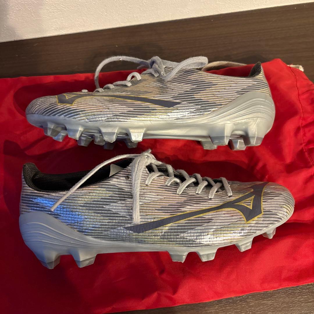 美品　mizuno アルファ2 プロ　24.5cm サッカースパイク　シルバー