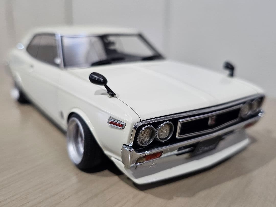 ignitionmodel Nissan Lourel　2000　SGX