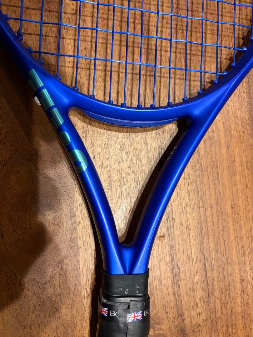うるふるWilson ウルトラV5 111 グリップ2テニスラケット 2