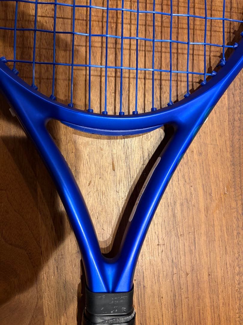 うるふるWilson ウルトラV5 111 グリップ2テニスラケット 2