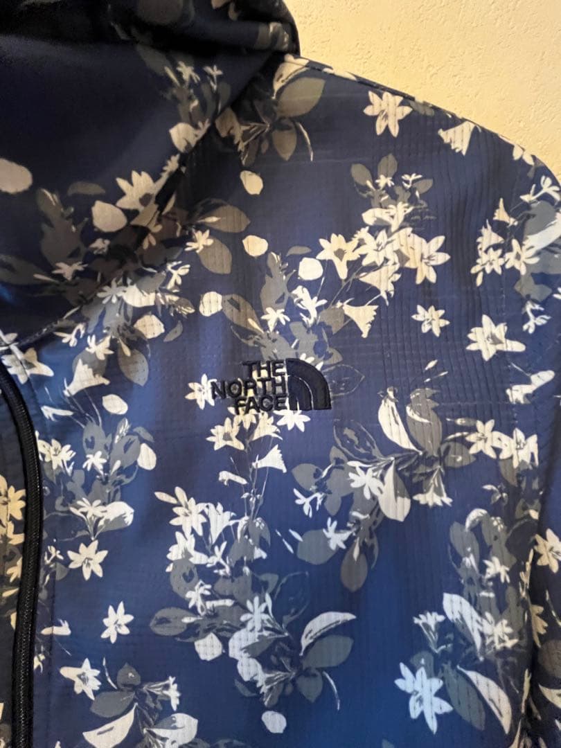 THE NORTH FACE ベントメッシュフーディ　L（ウィメンズ）