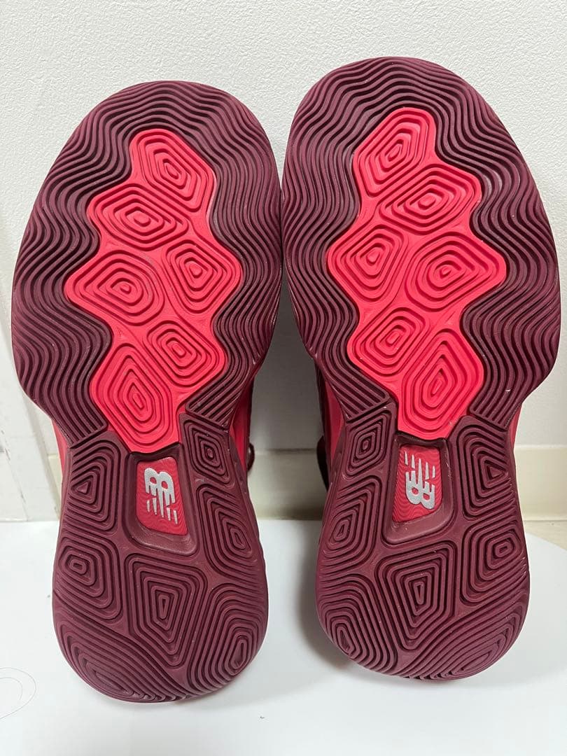 New Balance Two Wxy v5 バスケットボールシューズ 赤