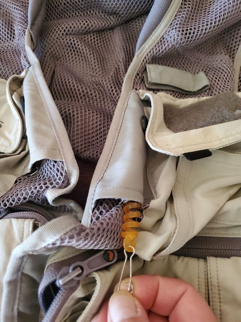 SIMMS フィッシングベスト Lサイズ ベージュ