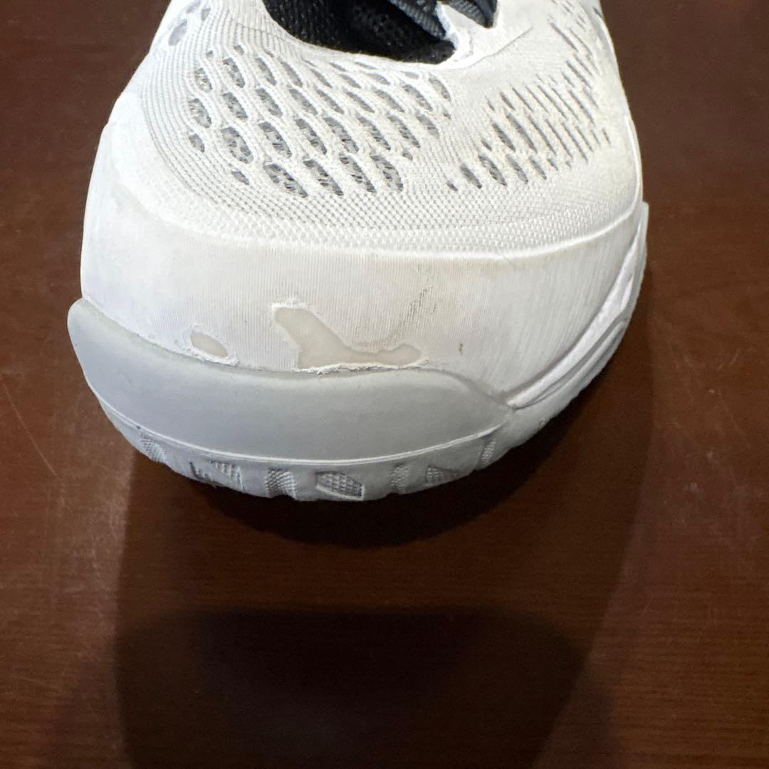 ASICS バレーボールシューズ ホワイト