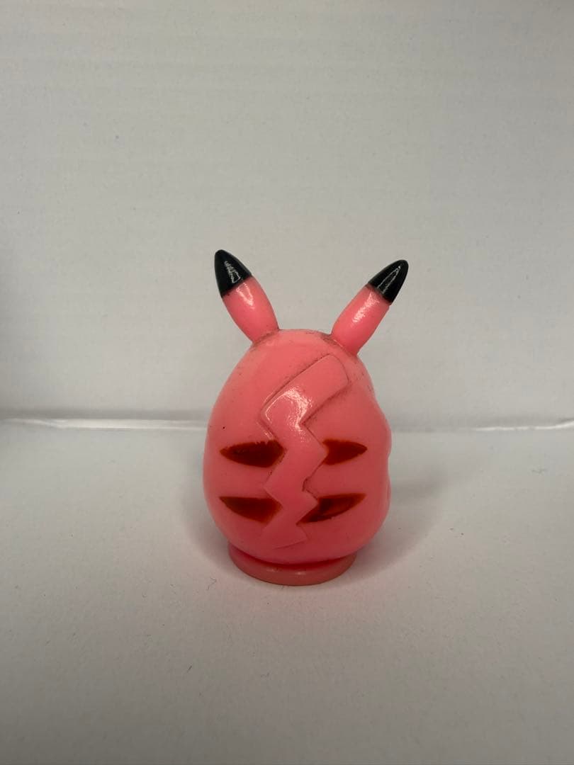 ピカチュウ フィギュア ピンク