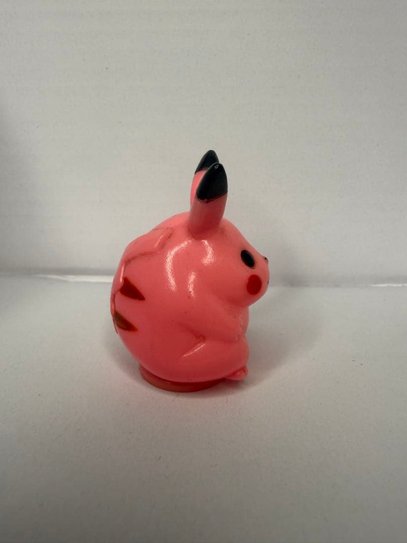 ピカチュウ フィギュア ピンク