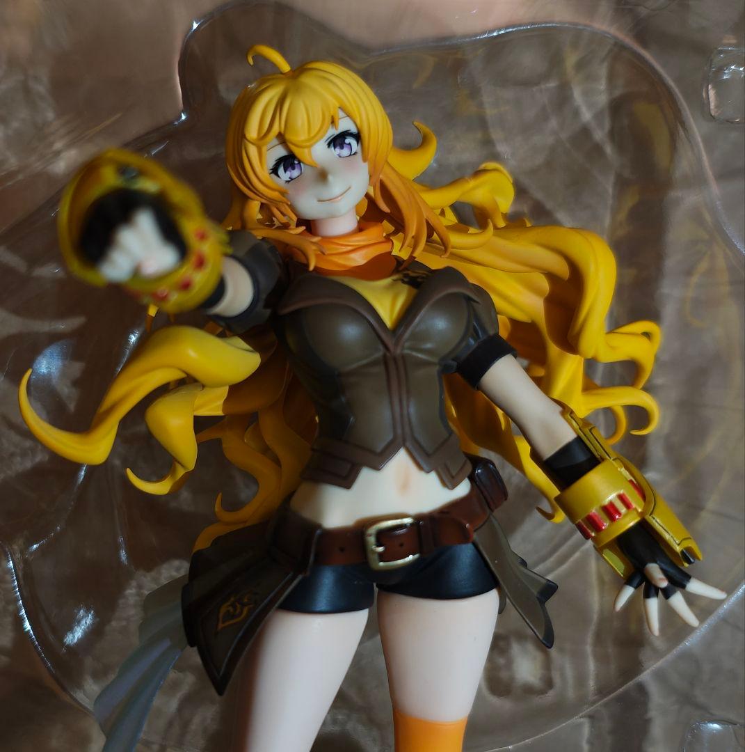 開封品　メディコスエンタテインメント　RWBY ヤン・シャオロン　フィギュア