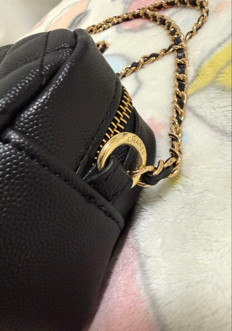 CHANEL レザーショルダーバッグ　ノベルティ