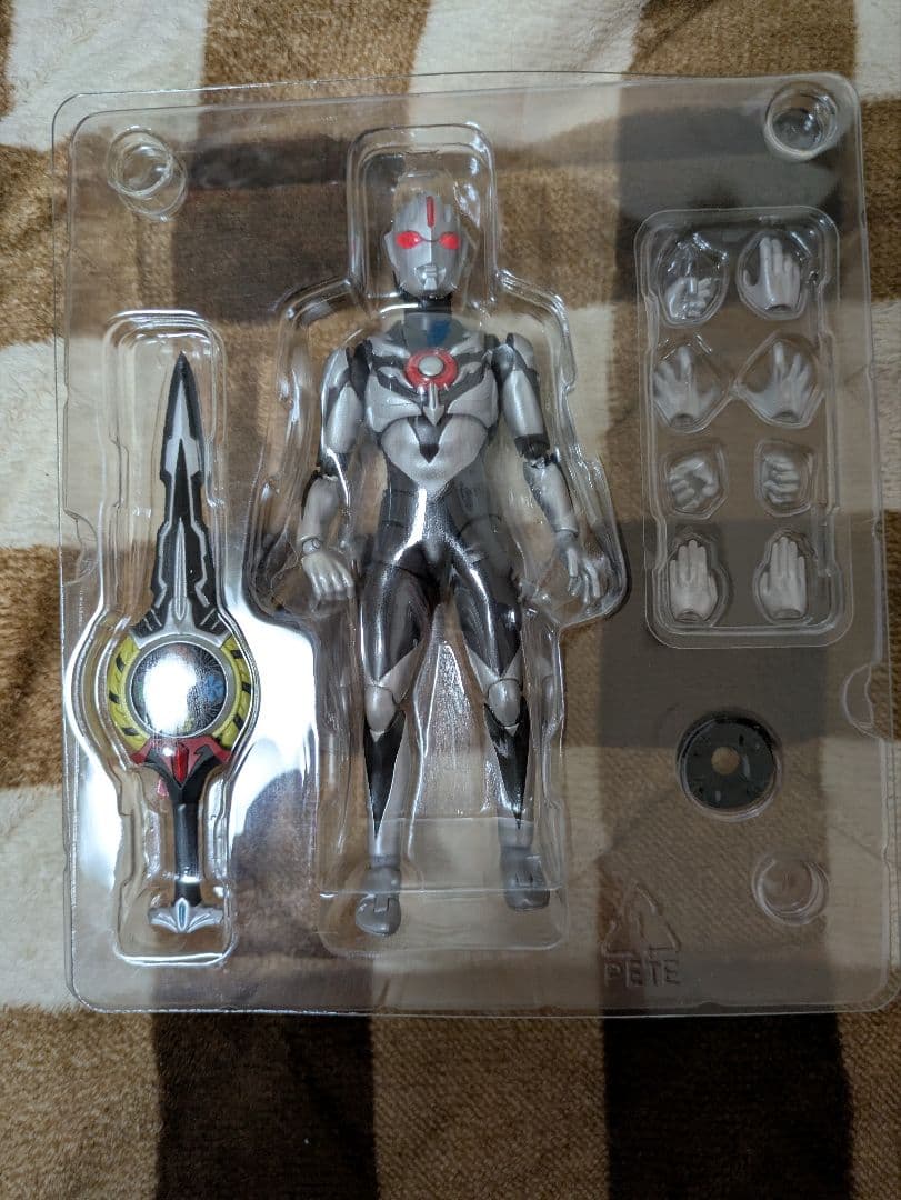 ウルトラマンオーブダーク　SHフィギュアーツ