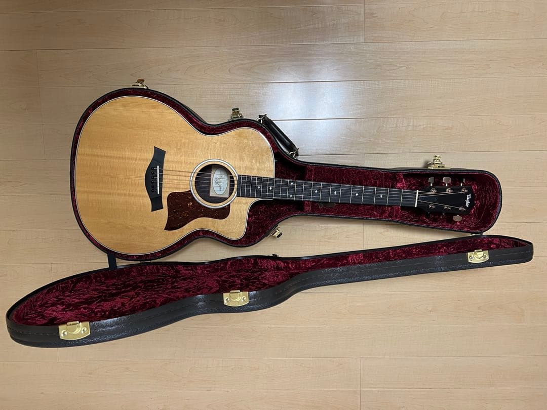 Taylor アコースティックギター ハードケース付き