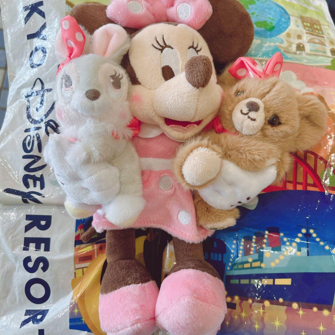 ディズニーストア　ユニベスティーズ 　ミニー　プリン ぬいぐるみキーホルダー