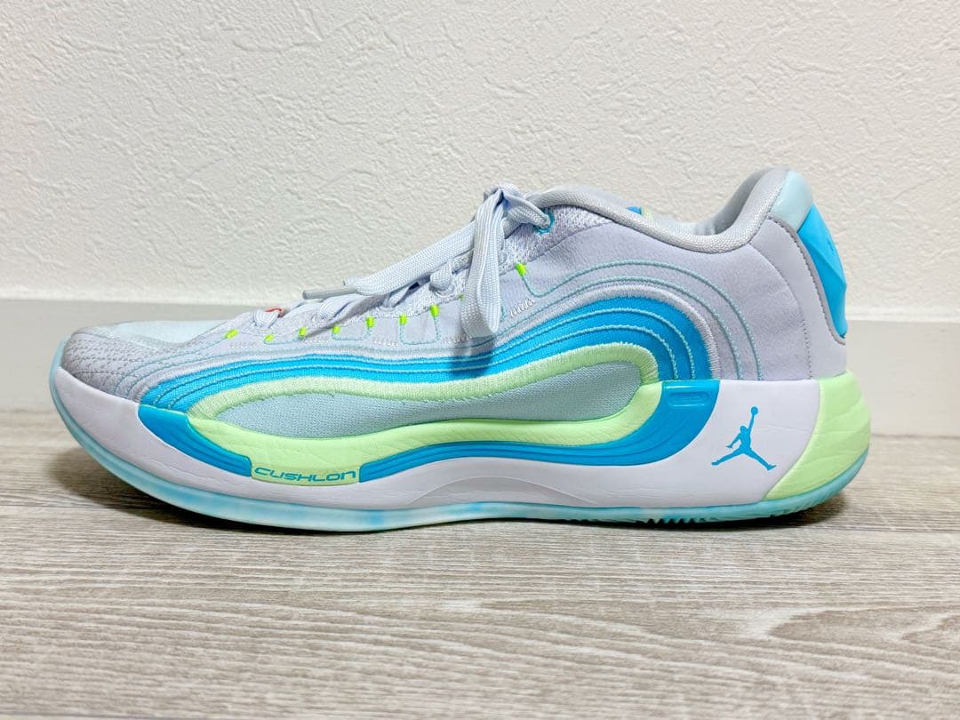 【格安】Luka 4 PF Navigator jordan バッシュ 水色 白