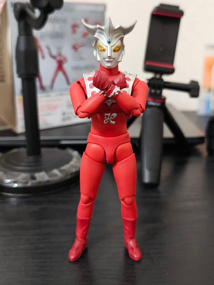 き*ち様 S.H.Figuarts ウルトラマンレオ