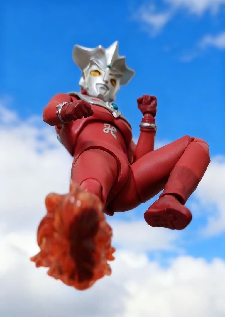 き*ち様 S.H.Figuarts ウルトラマンレオ