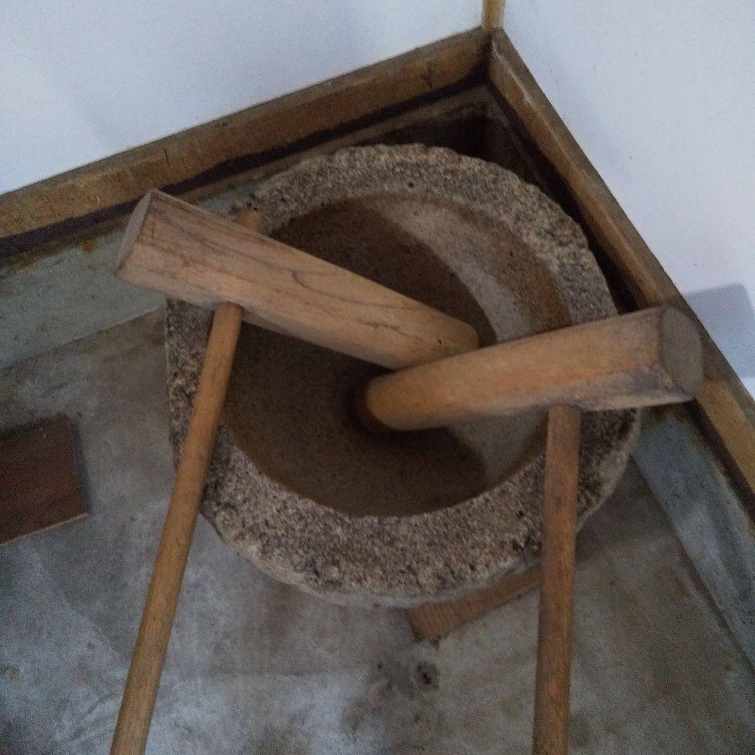 餅つき、石臼