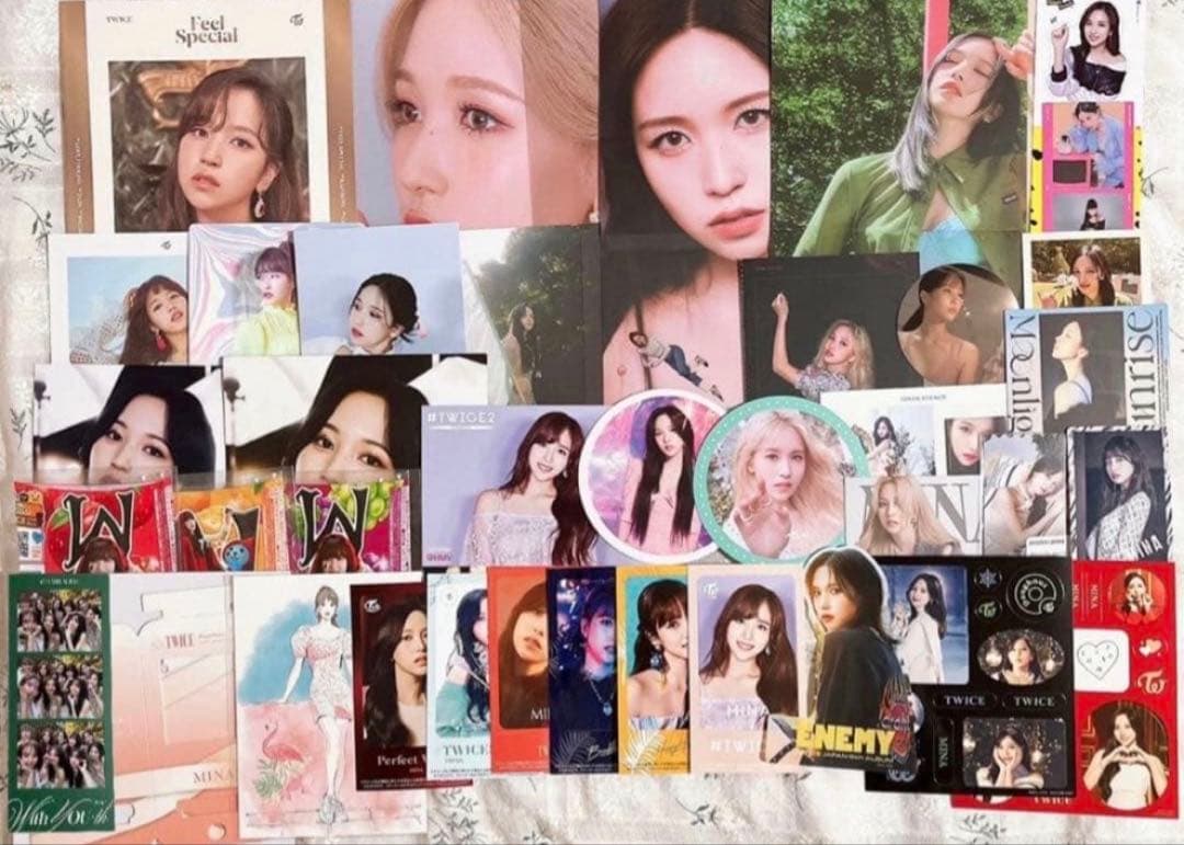 TWICE アルバム特典 他 まとめ売り ポストカード ステッカー ポスター