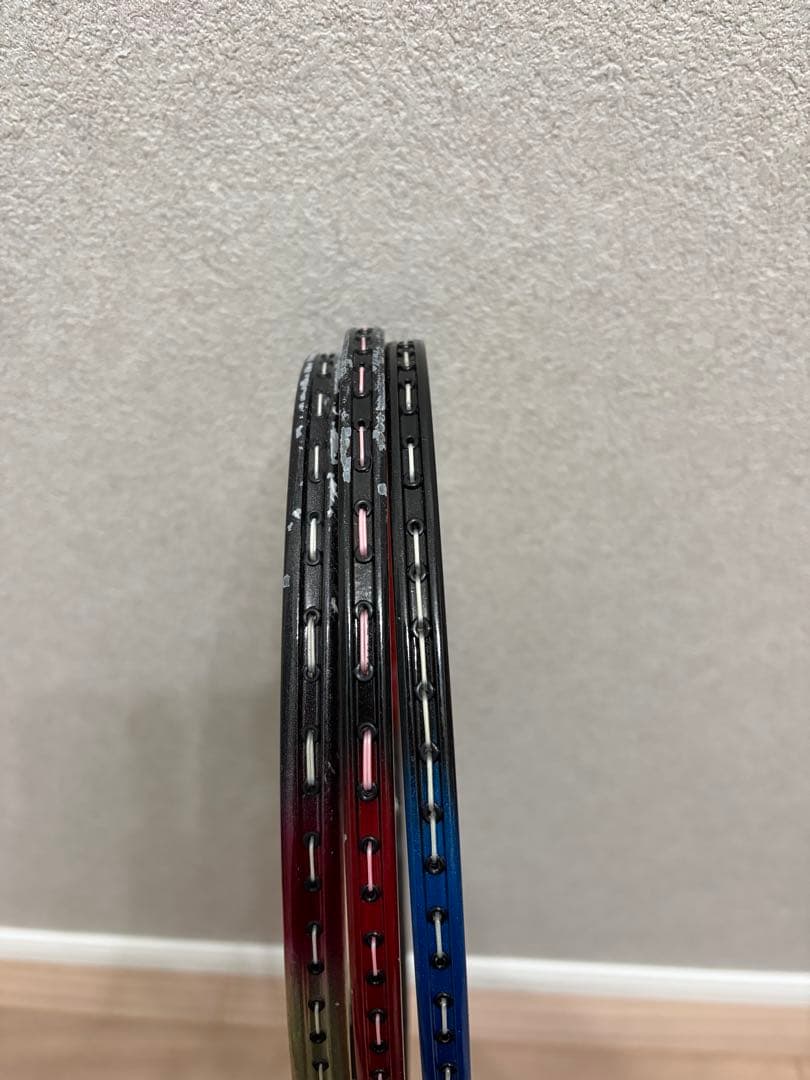 YONEX / BRIDGESTONE バドミントンラケット3本羽12個付き