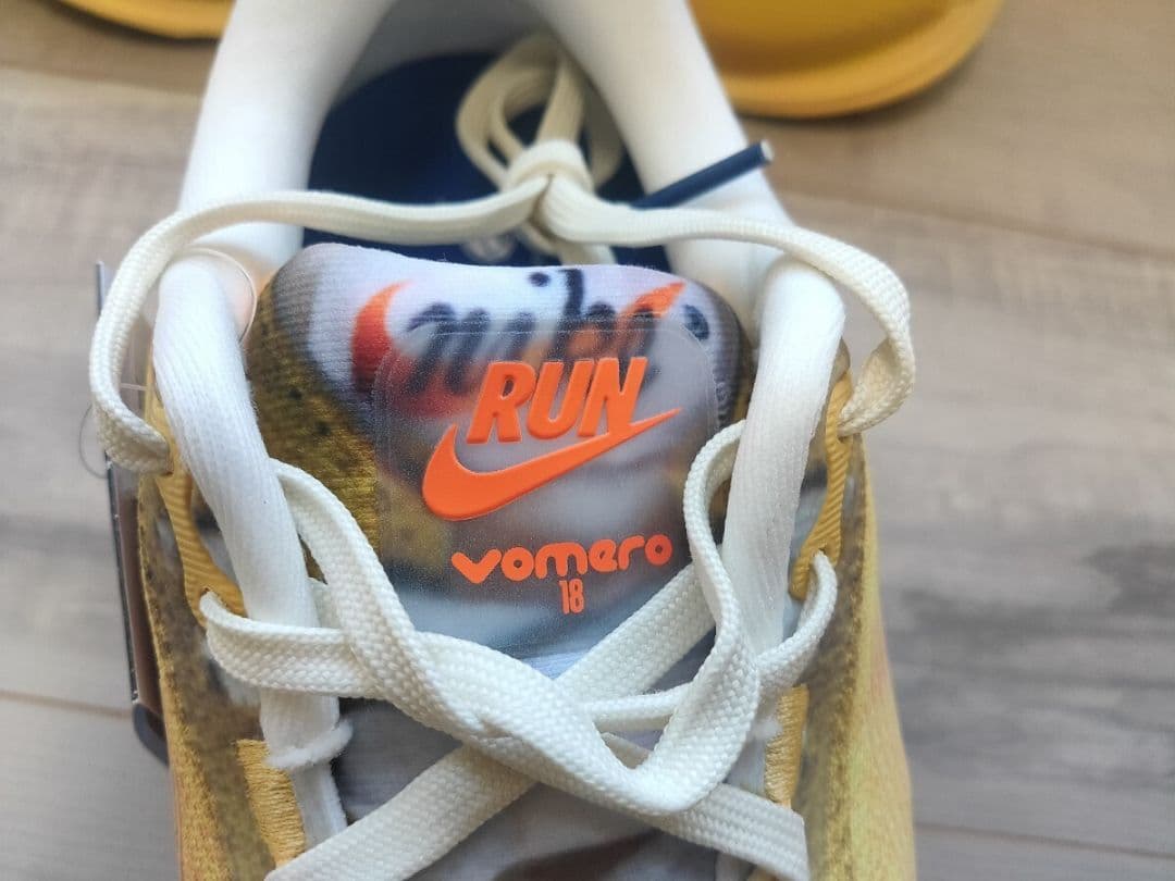 26cm NIKE ZOOM VOMERO 18 SE ナイキ ズーム ボメロ