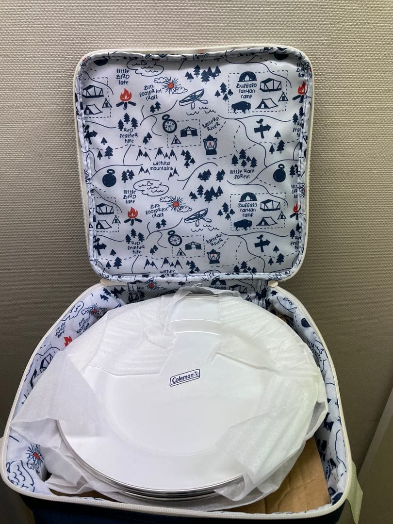 Coleman アウトドア食器４人用セット ネイビー収納ケース付