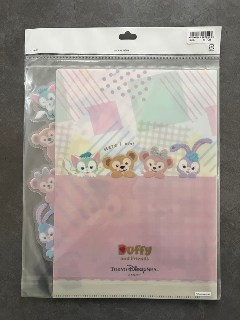 新品ディズニーシー ダッフィー フレンズ 隠れんぼクリアファイル4枚A4 日本製