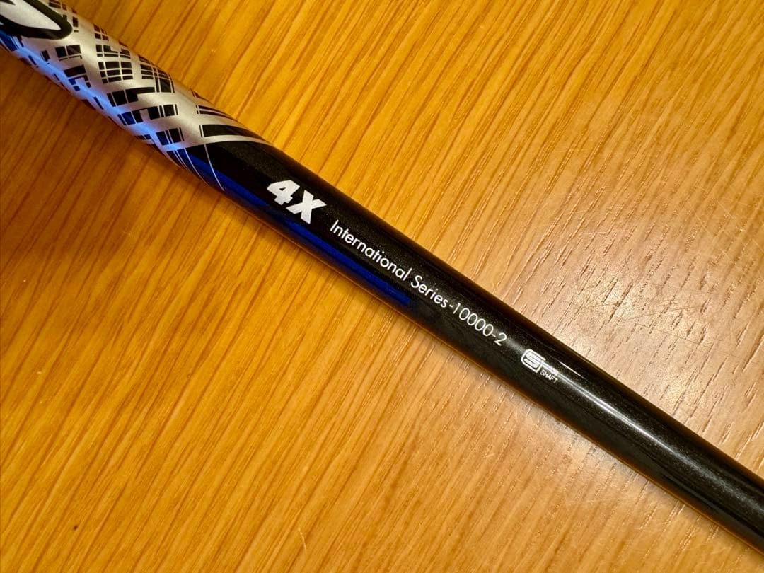【極美品】The ATTAS V2 4X / 5W用 Titleistスリーブ付
