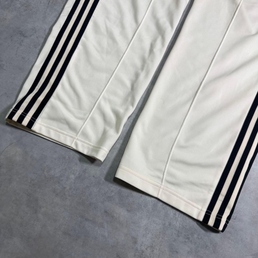 adidas トラックパンツ ベッケンバウアー ジェンダーニュートラル ベージュ