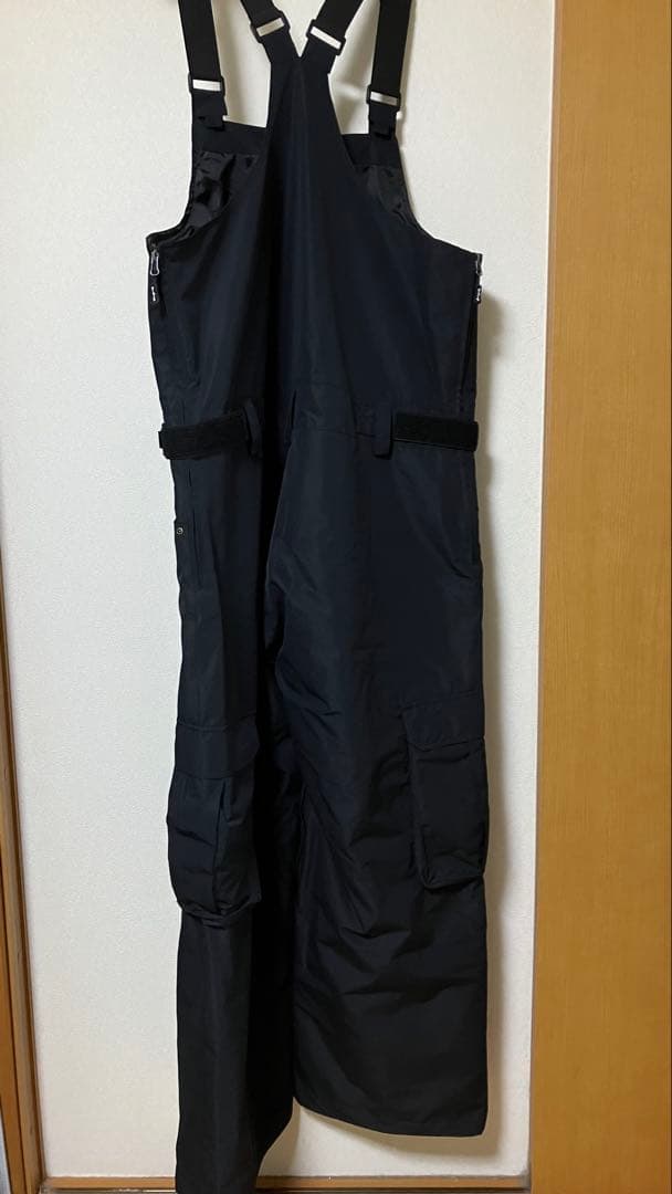 新品未使用　ネームレスエイジ　スノーボード　カーゴパンツ　ビブパンツ　XLサイズ