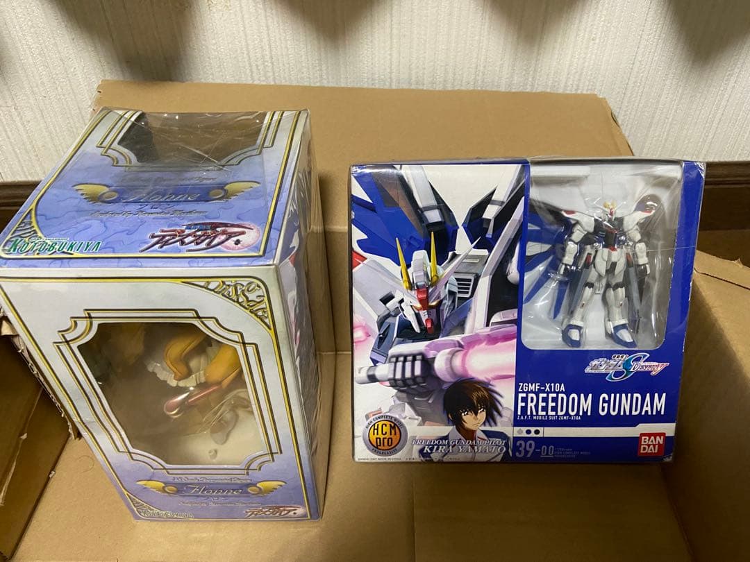 フィギュア 缶バッジ まとめ ウマ娘 ガンダム 鬼滅 YouTuber 等 色々