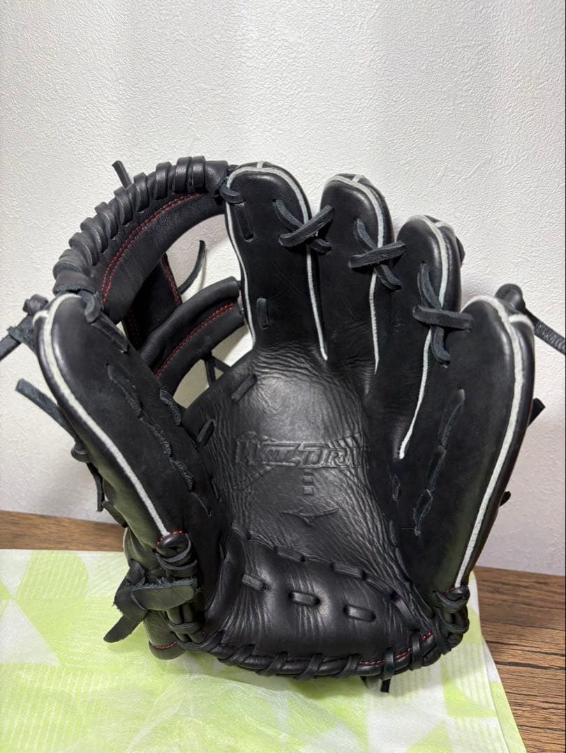 Mizuno 軟式グローブ ブラック/レッド　湯もみ型付け済み！即戦力