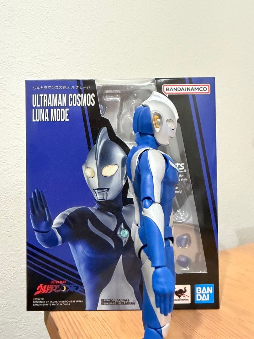 Shフィギュアーツウルトラマンコスモス