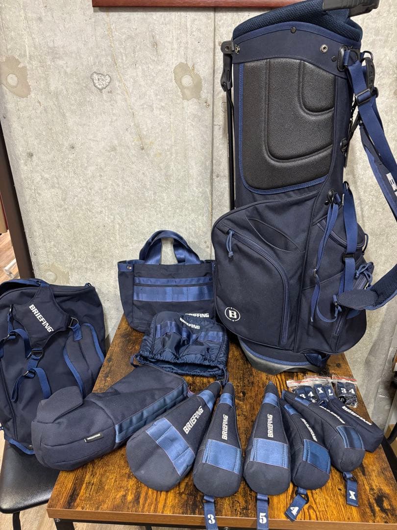 最終激レア激安大人気ブリーフィングゴルフバッグフルトータルセット13点ネイビー