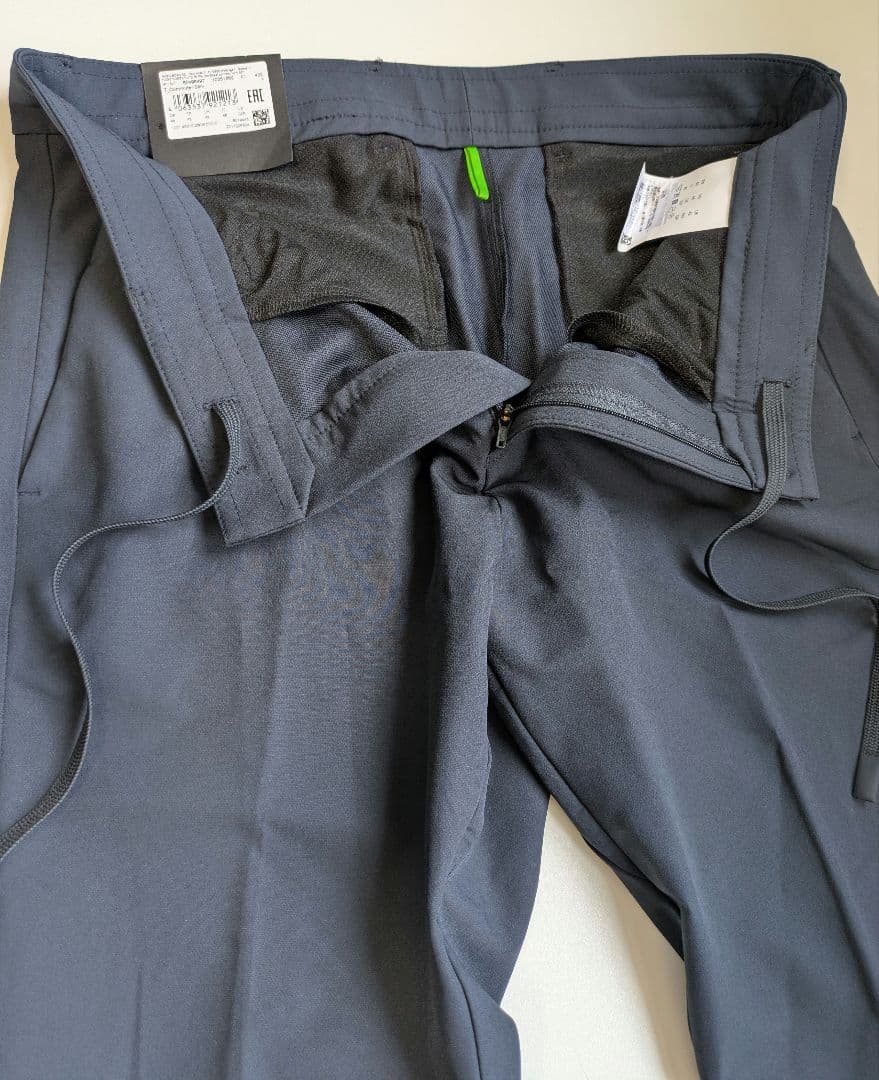 HUGOBOSSヒューゴボス防水ツイル素材ゴルフチノパンサイズ48メンズネイビー