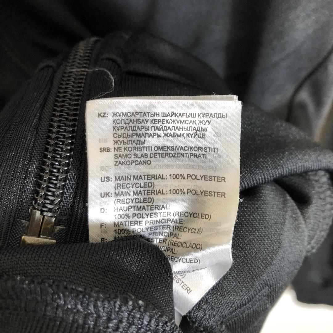 【adidas】パーカー 古着商品