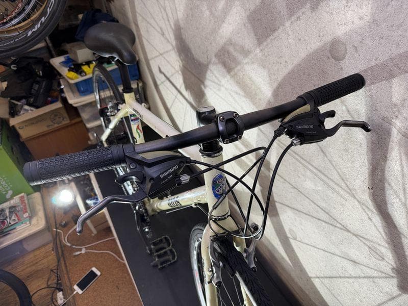 GIOS MISTRAL クロスバイク　アイボリー
