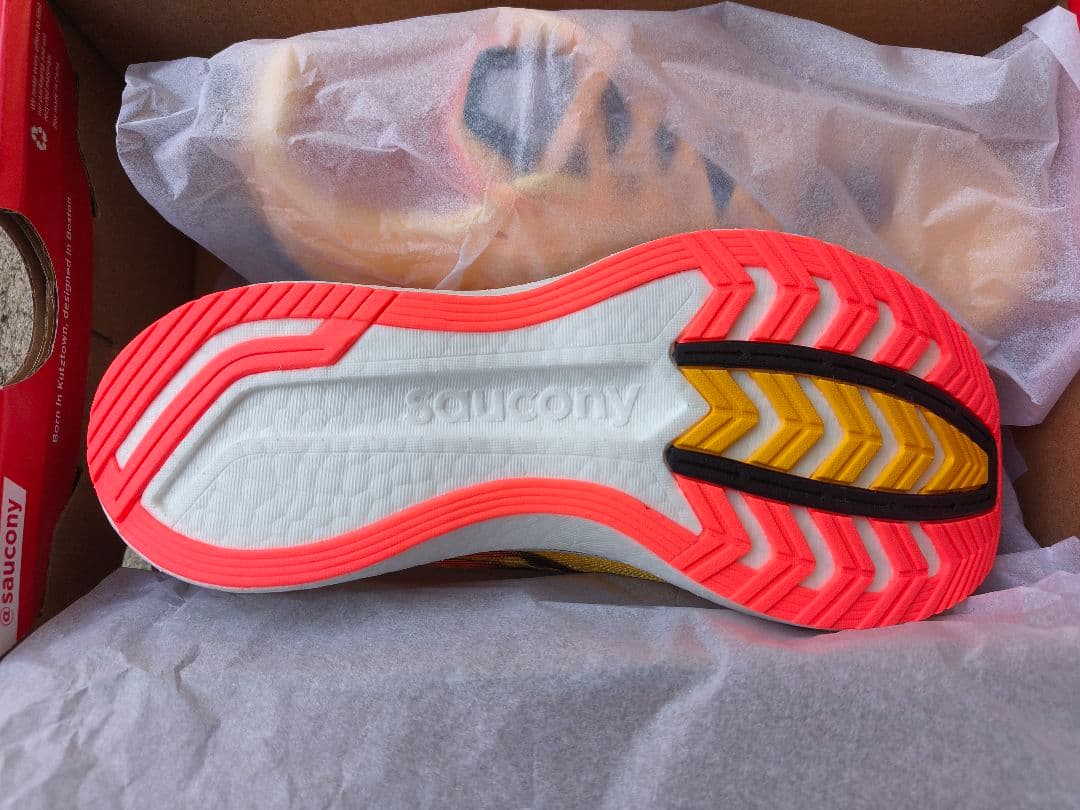 Saucony Endorphin Speed 2 ランニングシューズ