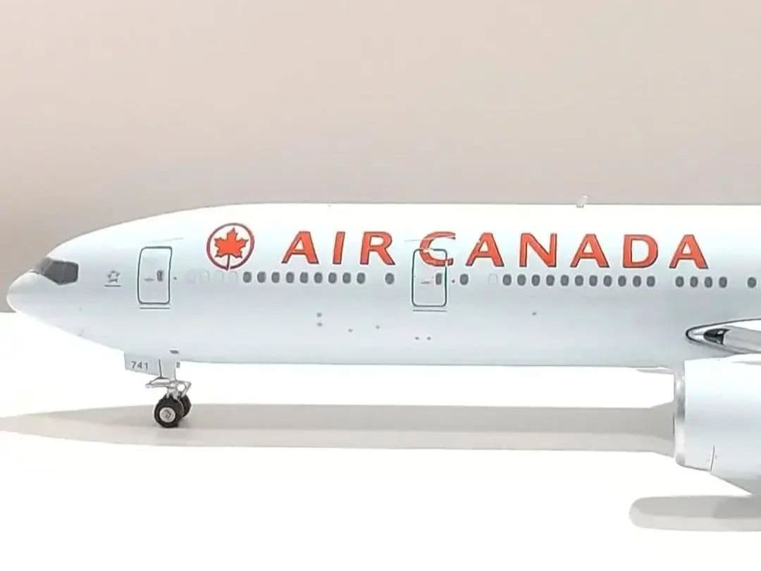 航空機・ヘリコプター AIR  B777-300 1/400
