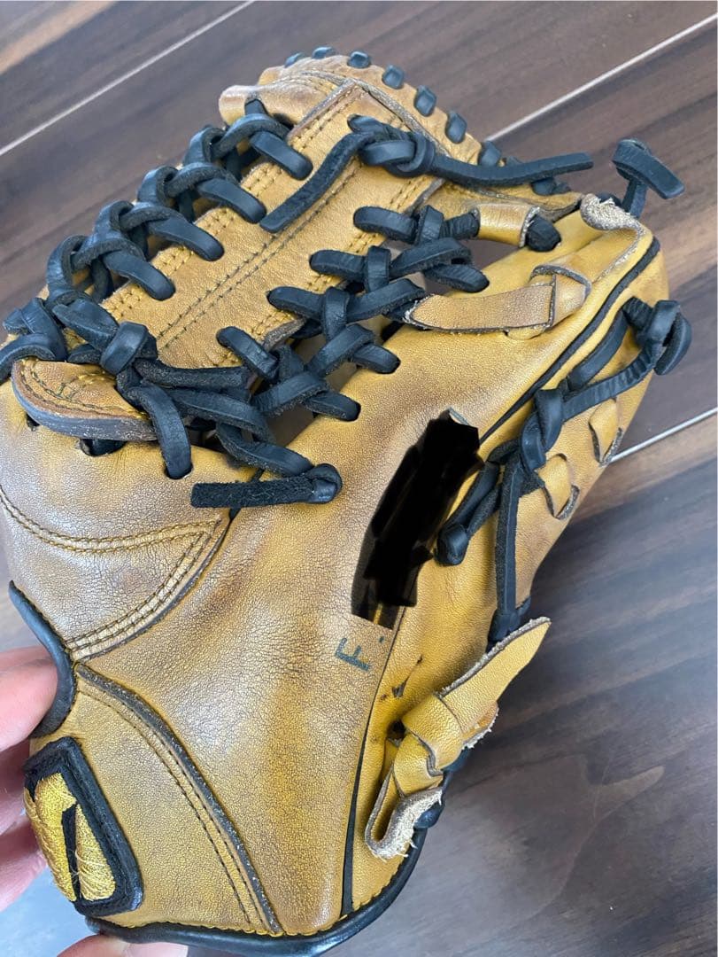 ミズノプロ　ビックM オーダー硬式グローブ 希少 イエロー×ブラック　内野手用
