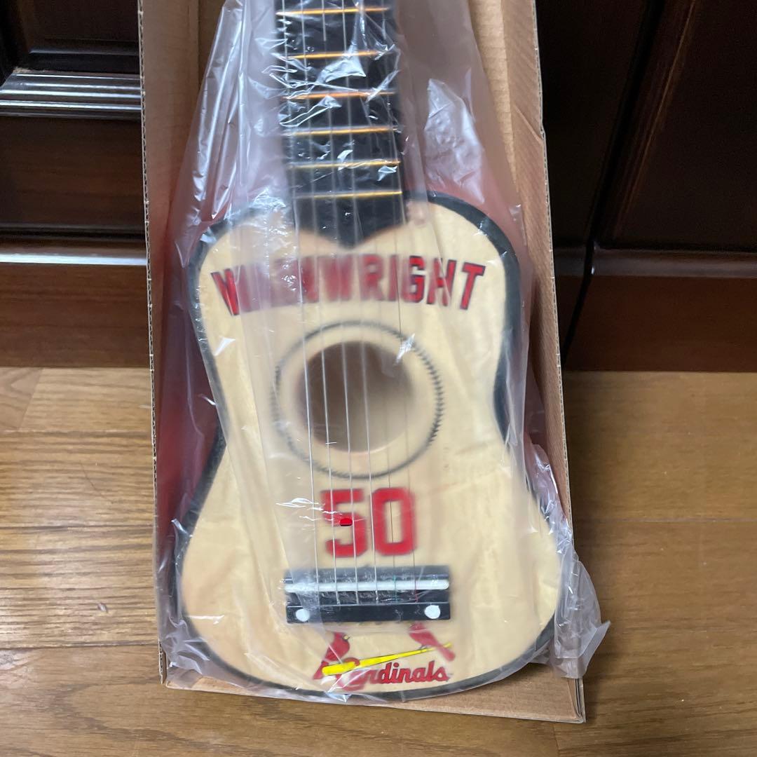 MLB セントルイス・カージナルスの記念ミニギター（装飾用ギター）
