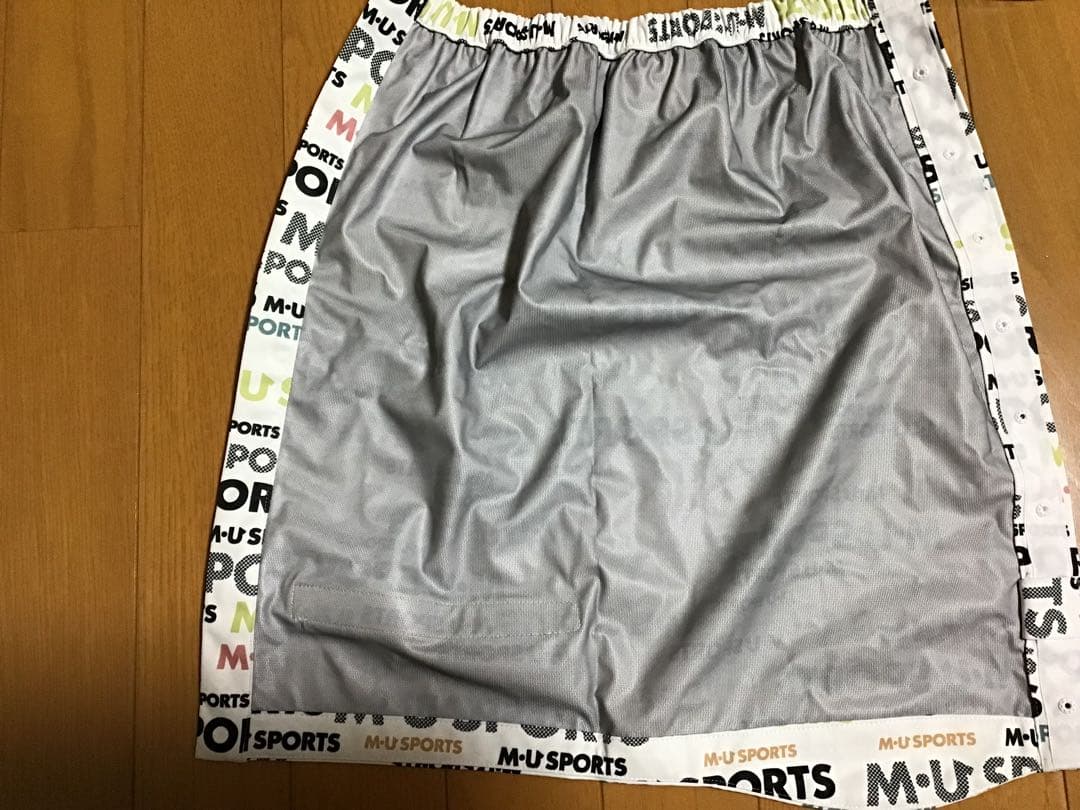 M-U SPORTS レインウェア ☆ホワイト44新品未使用ウエサコ